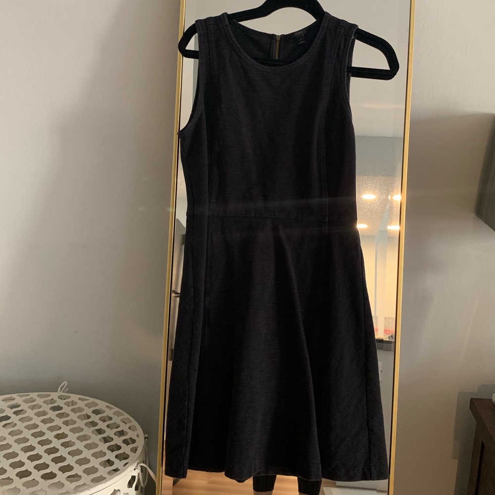 Black casual dress